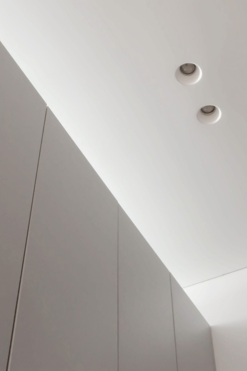 IKURES_gelezinkelio-butas_00001