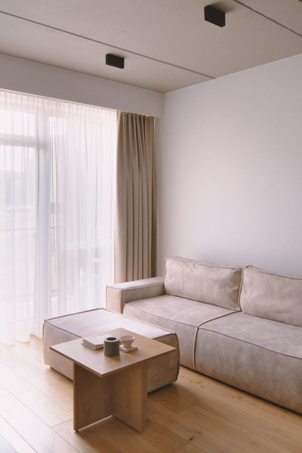 IKURES_oranzinis-kompaktisko-buto interjeras_159