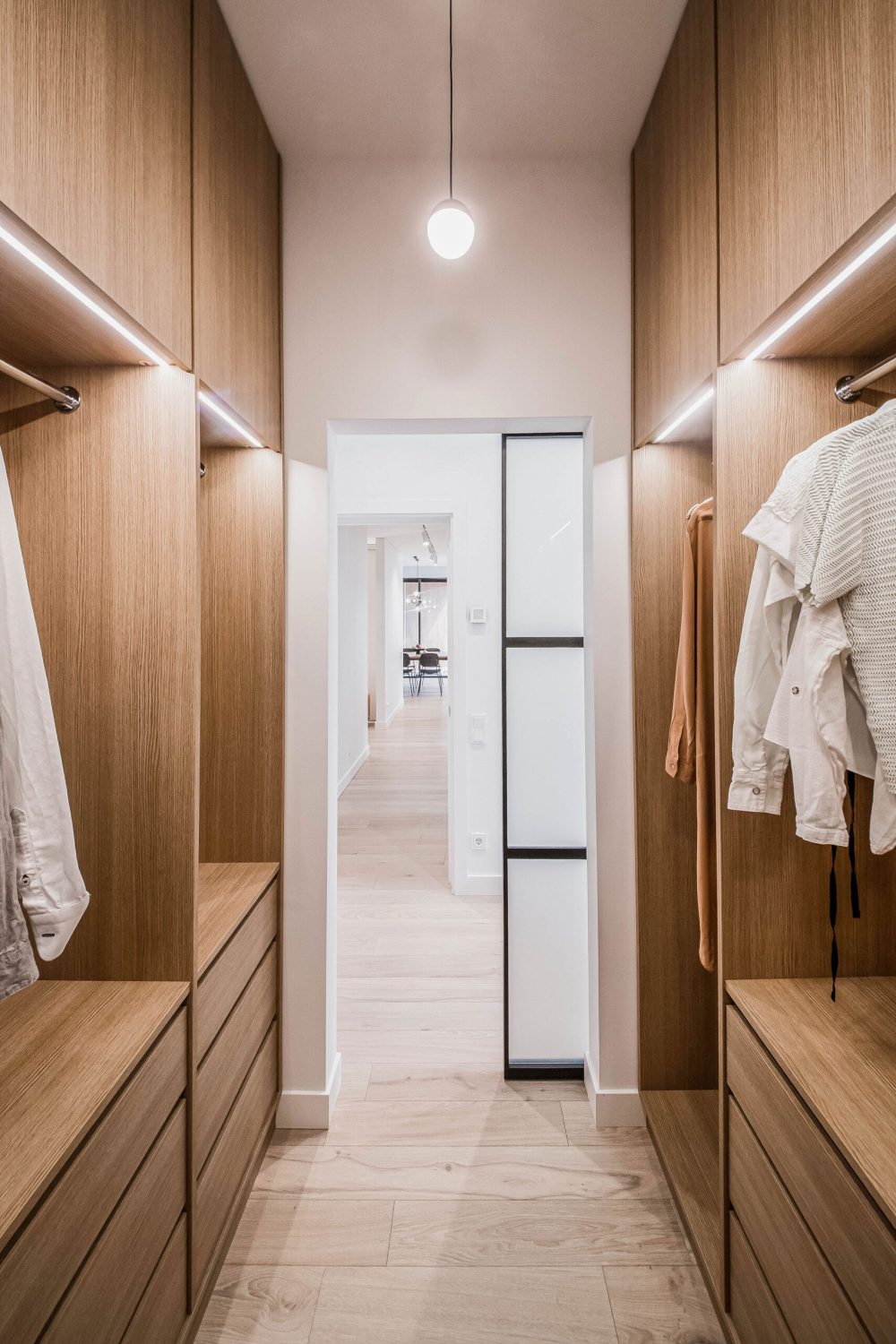 fotografė – Mona Avik