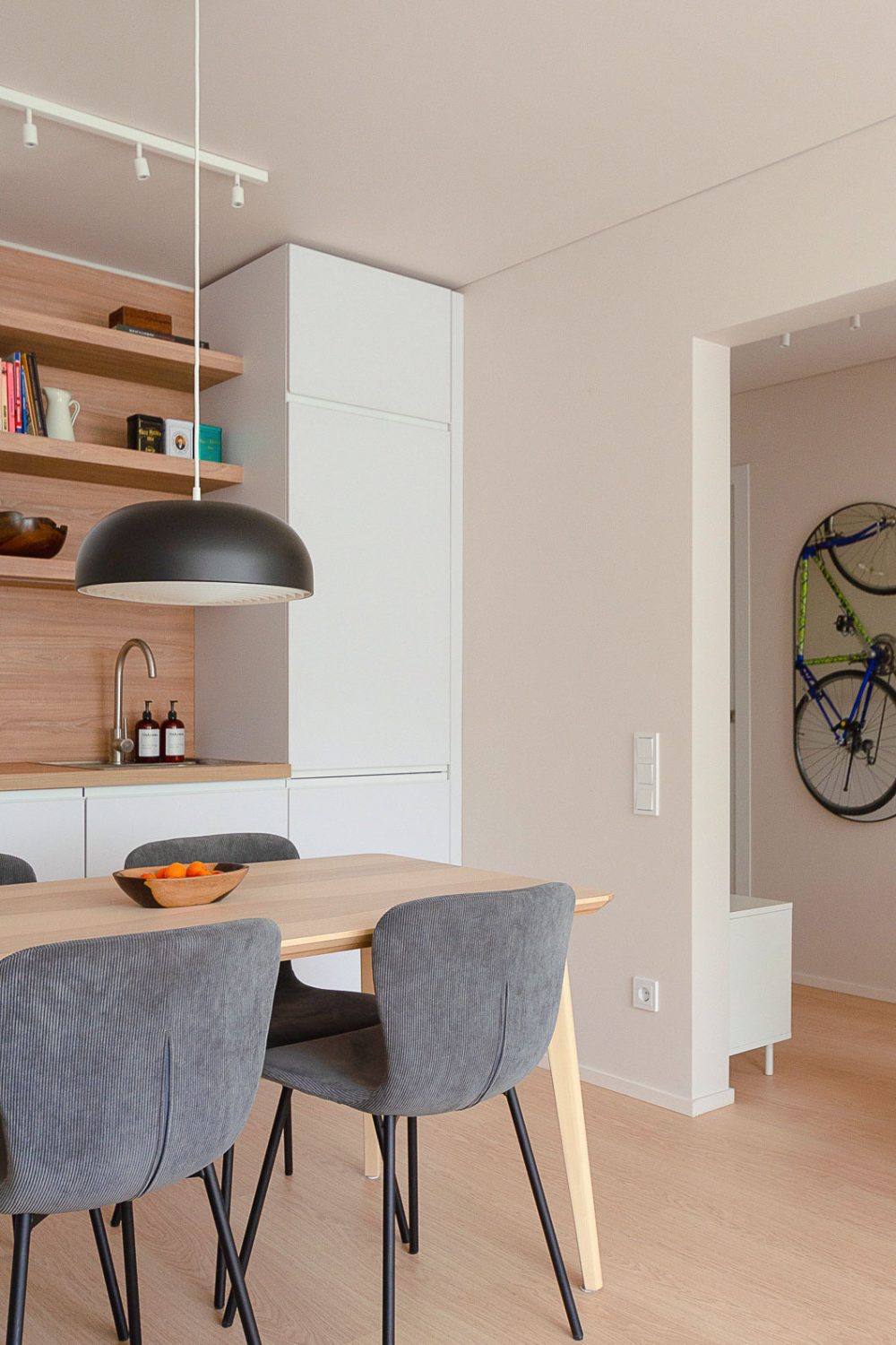 IKURES_rausvasis-butas_0054