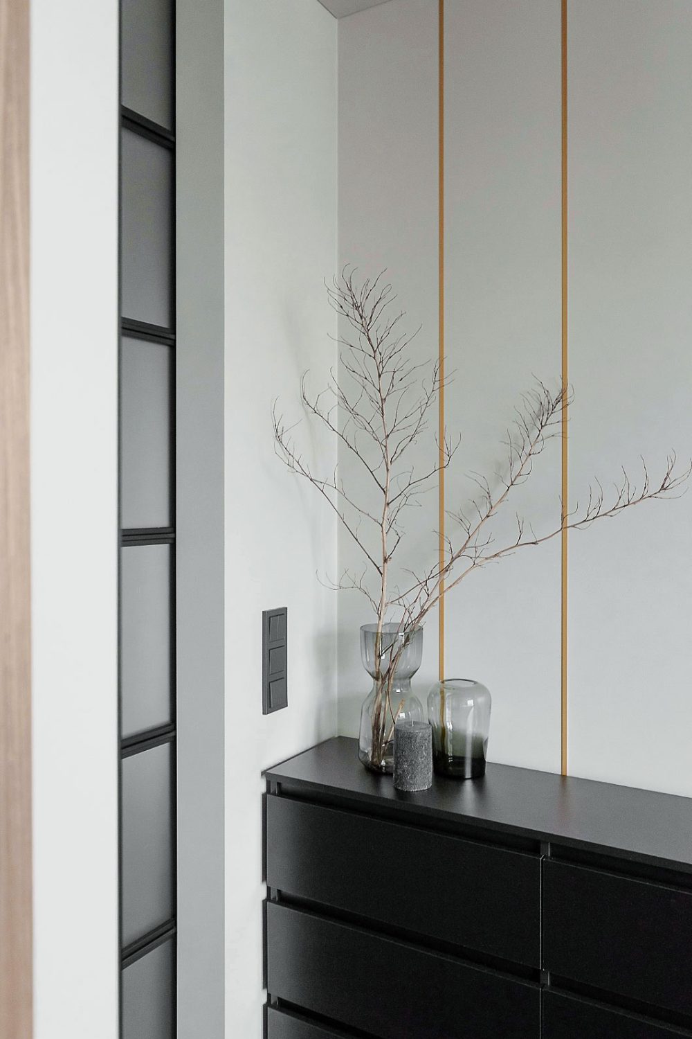 IKURES_zaliasis-butas_0013